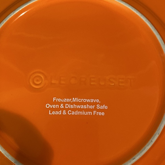 Le Creuset (Flame color)set of large rim soup bowl and cereal bowl 🥣 - Picture 4 of 9